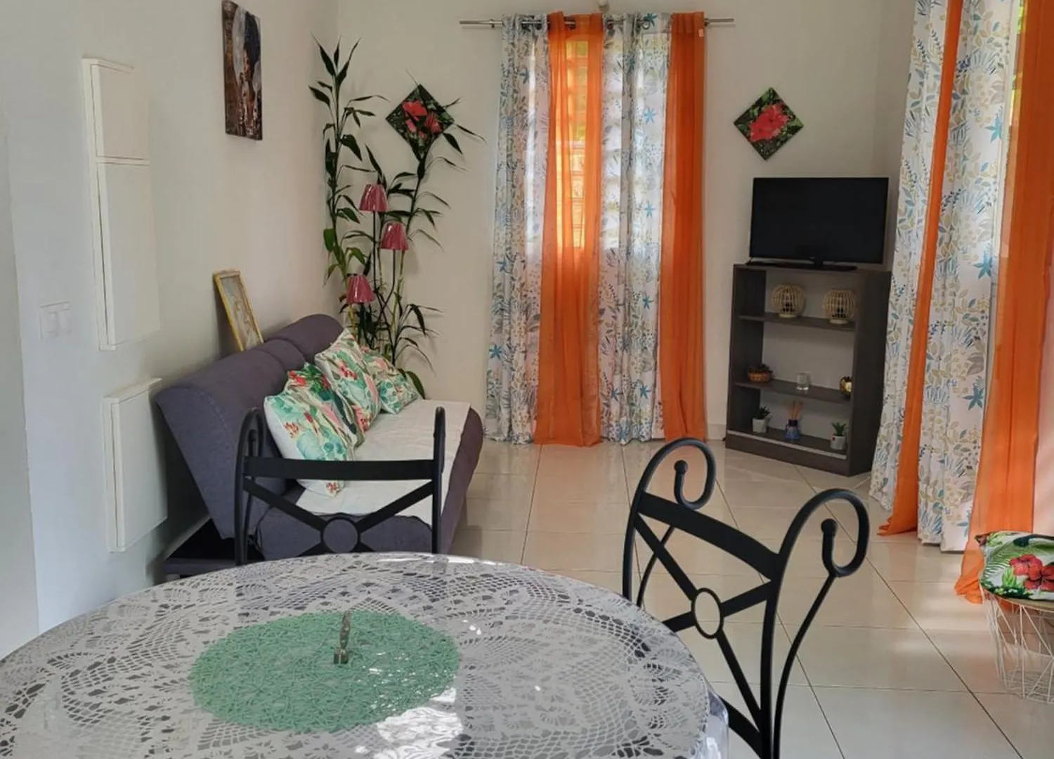 Maisonnette Guadeloupeenne Baie Mahault 0*,